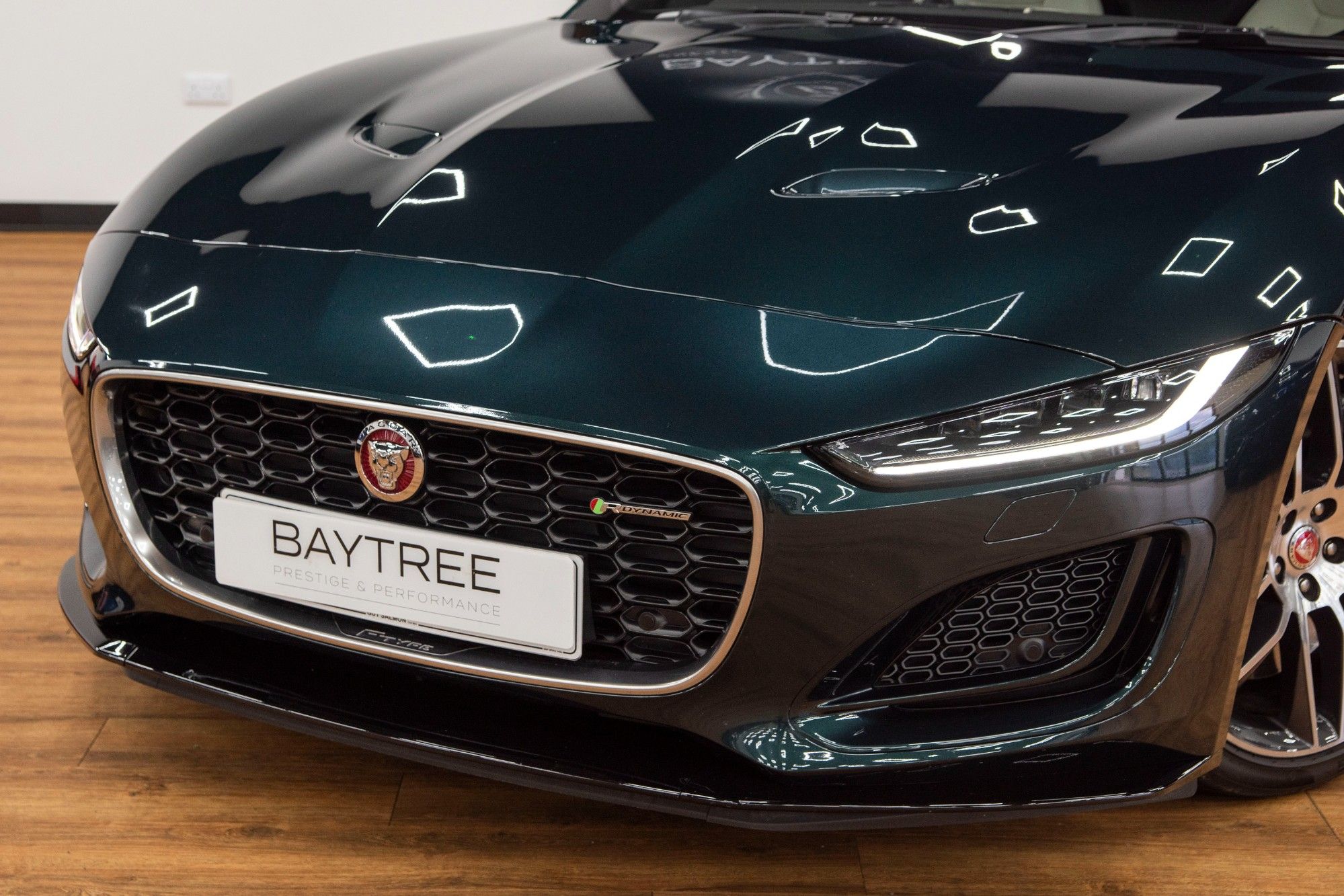 USED 2021 21 JAGUAR F-TYPE 5.0 V8 R-DYNAMIC 2d 444 BHP 