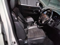 USED 2019 19 MITSUBISHI OUTLANDER 2.4 PHEV JURO 5d 207 BHP APP BASED SAT NAV CAMERA HEATED SEAT PART LEATHER INTERIOR MITSUBISHI WARRNATY TILL JUNE 2024 LONDON PCO COMPLIANT