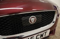 USED 2015 15 JAGUAR XE 2.0 PRESTIGE 4d 161 BHP LOW MILE ONE OWENR CAR WITH JAGUAR SERVICE RECORD. WHAT A CAR