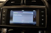 USED 2015 15 JAGUAR XE 2.0 PRESTIGE 4d 161 BHP LOW MILE ONE OWENR CAR WITH JAGUAR SERVICE RECORD. WHAT A CAR