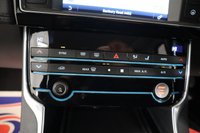 USED 2015 15 JAGUAR XE 2.0 PRESTIGE 4d 161 BHP LOW MILE ONE OWENR CAR WITH JAGUAR SERVICE RECORD. WHAT A CAR
