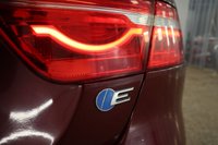 USED 2015 15 JAGUAR XE 2.0 PRESTIGE 4d 161 BHP LOW MILE ONE OWENR CAR WITH JAGUAR SERVICE RECORD. WHAT A CAR