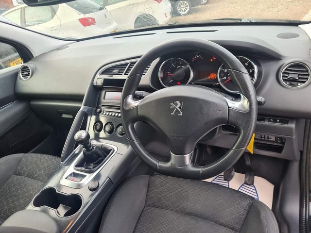 2014 PEUGEOT 3008 - Photo 4