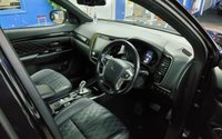 USED 2020 70 MITSUBISHI OUTLANDER 2.4 PHEV EXCEED SAFETY 5d 222 BHP STUNNING EXAMPLE SAT NAV CAMERA HEATED LEATHER PARKING SENSORS 1 OWNER LONDON PCO COMPLIANT