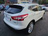 USED 2015 15 NISSAN QASHQAI 1.5 DCI TEKNA 5dr PEARL WHITE METALLIC