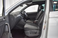 USED 2019 69 VOLKSWAGEN TIGUAN 2.0 R-LINE TECH TDI DSG 5d 148 BHP Pan Roof, Digi Dash, 360 Cam