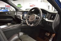 USED 2019 19 VOLVO XC60 2.0 D4 R-DESIGN PRO AWD 5d 188 BHP HARMAN KARDON / REVERSING CAM