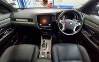 USED 2020 20 MITSUBISHI OUTLANDER 2.4 PHEV DYNAMIC 5d 222 BHP APP BASED SAT NAV REAR VIEW CAMERA LEATHER HEATED SEATS 1 OWNER LONDON PCO COMPLIANT