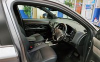 USED 2020 20 MITSUBISHI OUTLANDER 2.4 PHEV DYNAMIC 5d 222 BHP APP BASED SAT NAV REAR VIEW CAMERA LEATHER HEATED SEATS 1 OWNER LONDON PCO COMPLIANT