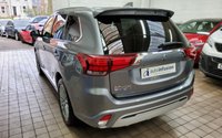 USED 2020 20 MITSUBISHI OUTLANDER 2.4 PHEV DYNAMIC 5d 222 BHP APP BASED SAT NAV REAR VIEW CAMERA LEATHER HEATED SEATS 1 OWNER LONDON PCO COMPLIANT