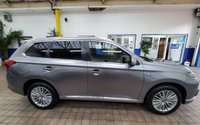 USED 2020 20 MITSUBISHI OUTLANDER 2.4 PHEV DYNAMIC 5d 222 BHP APP BASED SAT NAV REAR VIEW CAMERA LEATHER HEATED SEATS 1 OWNER LONDON PCO COMPLIANT