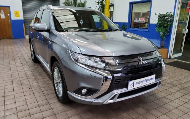 2020 20 Mitsubishi Outlander 2.4 PHEV DYNAMIC 5d 222 BHP