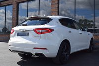 USED 2017 67 MASERATI LEVANTE 3.0 S 5d 424 BHP PAN ROOF / H&K / SOFT CLOSE