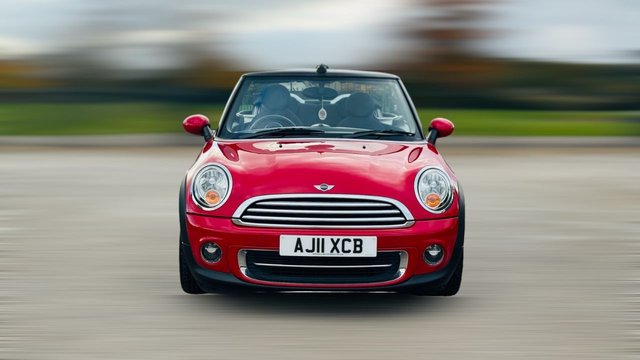 View our MINI CONVERTIBLE