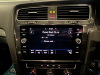 USED 2017 67 VOLKSWAGEN GOLF 1.0L SE NAVIGATION TSI BLUEMOTION TECHNOLOGY 5d 109 BHP Urano Grey, Nav, P/Sensors