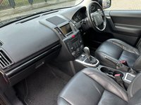 USED 2012 12 LAND ROVER FREELANDER 2.2 SD4 HSE 5d 190 BHP TOWBAR - PANORAMIC SUNROOF - SATELITTE NAVIGATION - 19" ALLOY WHEELS - POWER SEATS - HEATED SEATS - DAB RADIO - XENON HEADLIGHTS - BLUETOOTH HANDSFREE