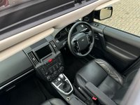 USED 2012 12 LAND ROVER FREELANDER 2.2 SD4 HSE 5d 190 BHP TOWBAR - PANORAMIC SUNROOF - SATELITTE NAVIGATION - 19" ALLOY WHEELS - POWER SEATS - HEATED SEATS - DAB RADIO - XENON HEADLIGHTS - BLUETOOTH HANDSFREE