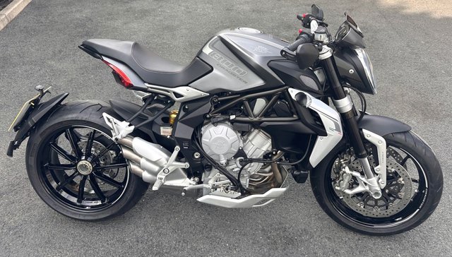 2014 63 MV Agusta Brutale 800 Dragster Naked