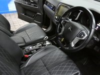 USED 2021 70 MITSUBISHI OUTLANDER 2.4 PHEV EXCEED SAFETY 5d 222 BHP 4WD SAT NAV LEATHER HEATED SEATS REAR VIEW CAMERA PARKING SENSORS 1 OWNER MITSUBISHI WARRANTY TILL JAN 2026 LONDON PCO COMPLIANT