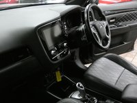 USED 2021 70 MITSUBISHI OUTLANDER 2.4 PHEV EXCEED SAFETY 5d 222 BHP 4WD SAT NAV LEATHER HEATED SEATS REAR VIEW CAMERA PARKING SENSORS 1 OWNER MITSUBISHI WARRANTY TILL JAN 2026 LONDON PCO COMPLIANT