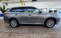 USED 2020 70 MITSUBISHI OUTLANDER 2.4 PHEV DESIGN 5d 222 BHP APP SAT NAV ANDROID APPLE CARPLAY REAR VIEW CAMERA HEATED SEATS 1 OWNER MITSUBISHI WARRANTY TILL SEPT 2025