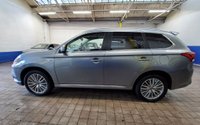 USED 2020 70 MITSUBISHI OUTLANDER 2.4 PHEV DESIGN 5d 222 BHP APP SAT NAV ANDROID APPLE CARPLAY REAR VIEW CAMERA HEATED SEATS 1 OWNER MITSUBISHI WARRANTY TILL SEPT 2025