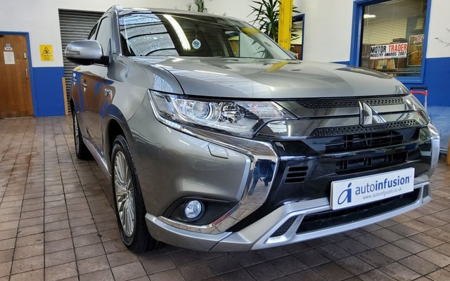 2020 70 Mitsubishi Outlander 2.4 PHEV DESIGN 5d 222 BHP