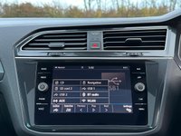 USED 2019 19 VOLKSWAGEN TIGUAN 2.0 R-LINE TDI DSG 5d 148 BHP 