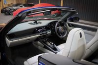USED 2019 69 PORSCHE 911 3.0 CARRERA S PDK 2d 444 BHP BOSE, CHRONO, SPORTS EXHAUST, 14 WAY SEATS, HEATED WHEEL, PORSCHE WARRANTY, PDLS PLUS, FULL PORSCHE HISTORY.