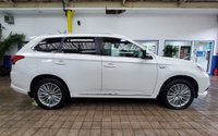 USED 2020 20 MITSUBISHI OUTLANDER 2.4 PHEV DYNAMIC SAFETY 5d 222 BHP 4WD APP SAT NAV LEATHER HEATED SEATS REAR VIEW CAMERA PARKING SENSORS 1 OWNER MITSUBISHI WARRANTY TILL MARCH 2025