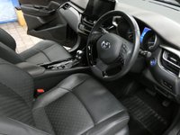 USED 2019 68 TOYOTA CHR 1.8 EXCEL 5d 122 BHP SAT NAV LEATHER HEATED SEATS REAR VIEW CAMERA PARKING SENSORS 1 OWNER SERVICE HISTORY 10 YR TOYOTA WARRANTY TILL FEB 2029