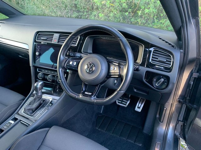 View our VOLKSWAGEN GOLF