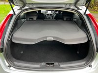 USED 2012 62 VOLVO V40 1.6 D2 SE LUX NAV 5d 113 BHP 