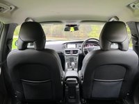 USED 2012 62 VOLVO V40 1.6 D2 SE LUX NAV 5d 113 BHP 