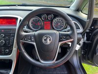 USED 2015 65 VAUXHALL ASTRA 2.0 SRI CDTI S/S 5d 163 BHP 