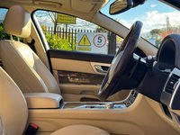 USED 2013 13 JAGUAR XF 2.2 D PREMIUM LUXURY SPORTBRAKE 5d 200 BHP 