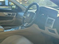 USED 2013 13 JAGUAR XF 2.2 D PREMIUM LUXURY SPORTBRAKE 5d 200 BHP 