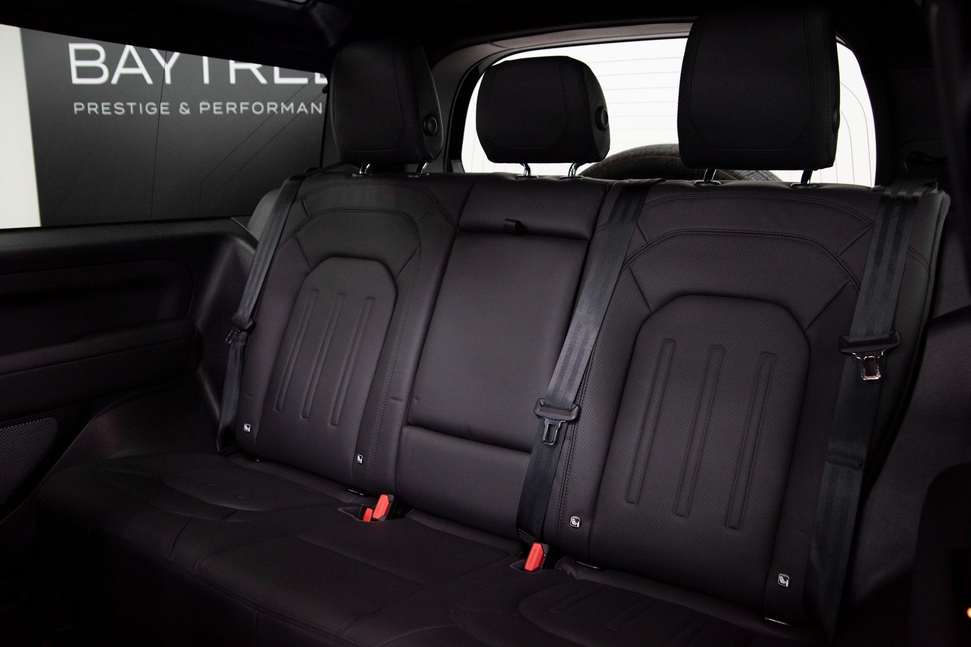 USED 2021 21 LAND ROVER DEFENDER 3.0 HSE MHEV 3d 246 BHP 