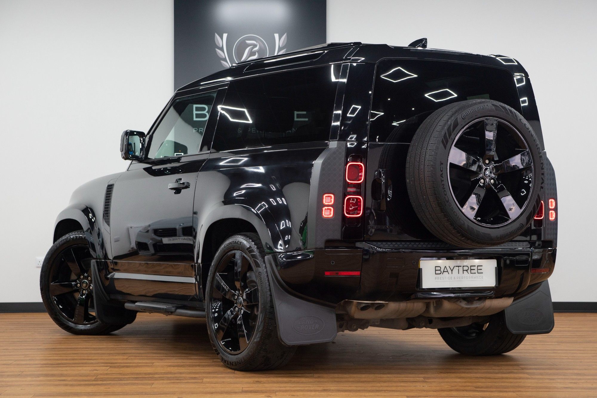 USED 2021 21 LAND ROVER DEFENDER 3.0 HSE MHEV 3d 246 BHP 