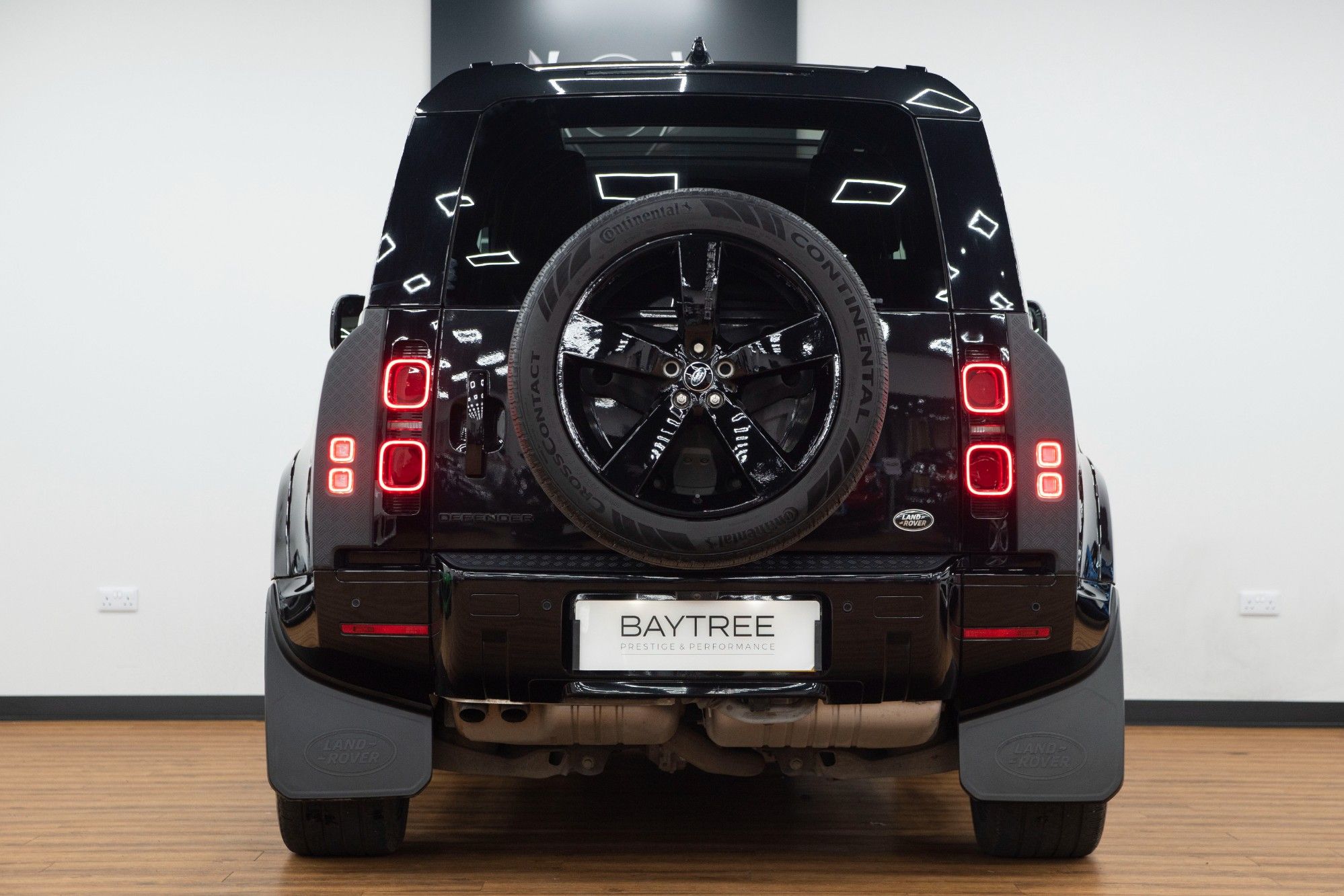 USED 2021 21 LAND ROVER DEFENDER 3.0 HSE MHEV 3d 246 BHP 