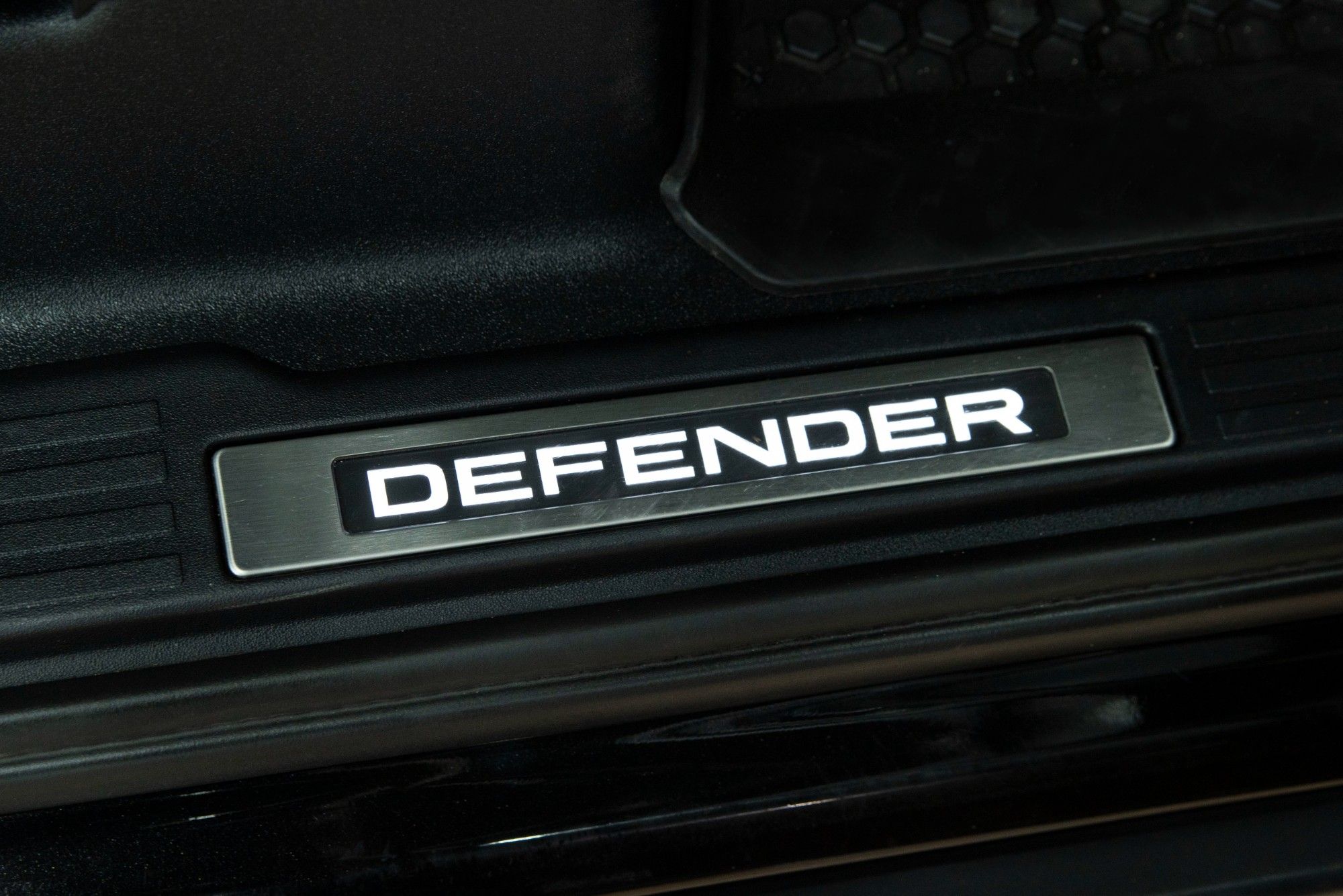 USED 2021 21 LAND ROVER DEFENDER 3.0 HSE MHEV 3d 246 BHP 