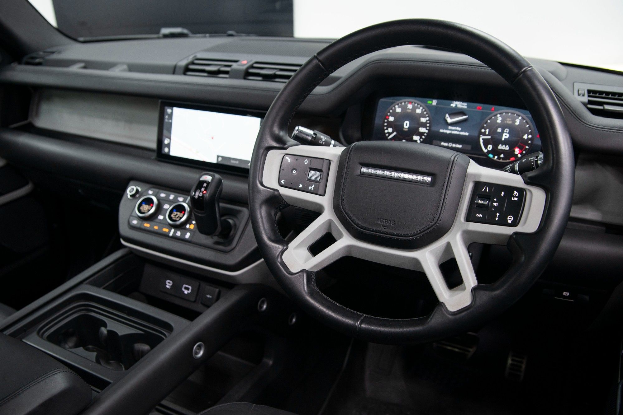 USED 2021 21 LAND ROVER DEFENDER 3.0 HSE MHEV 3d 246 BHP 