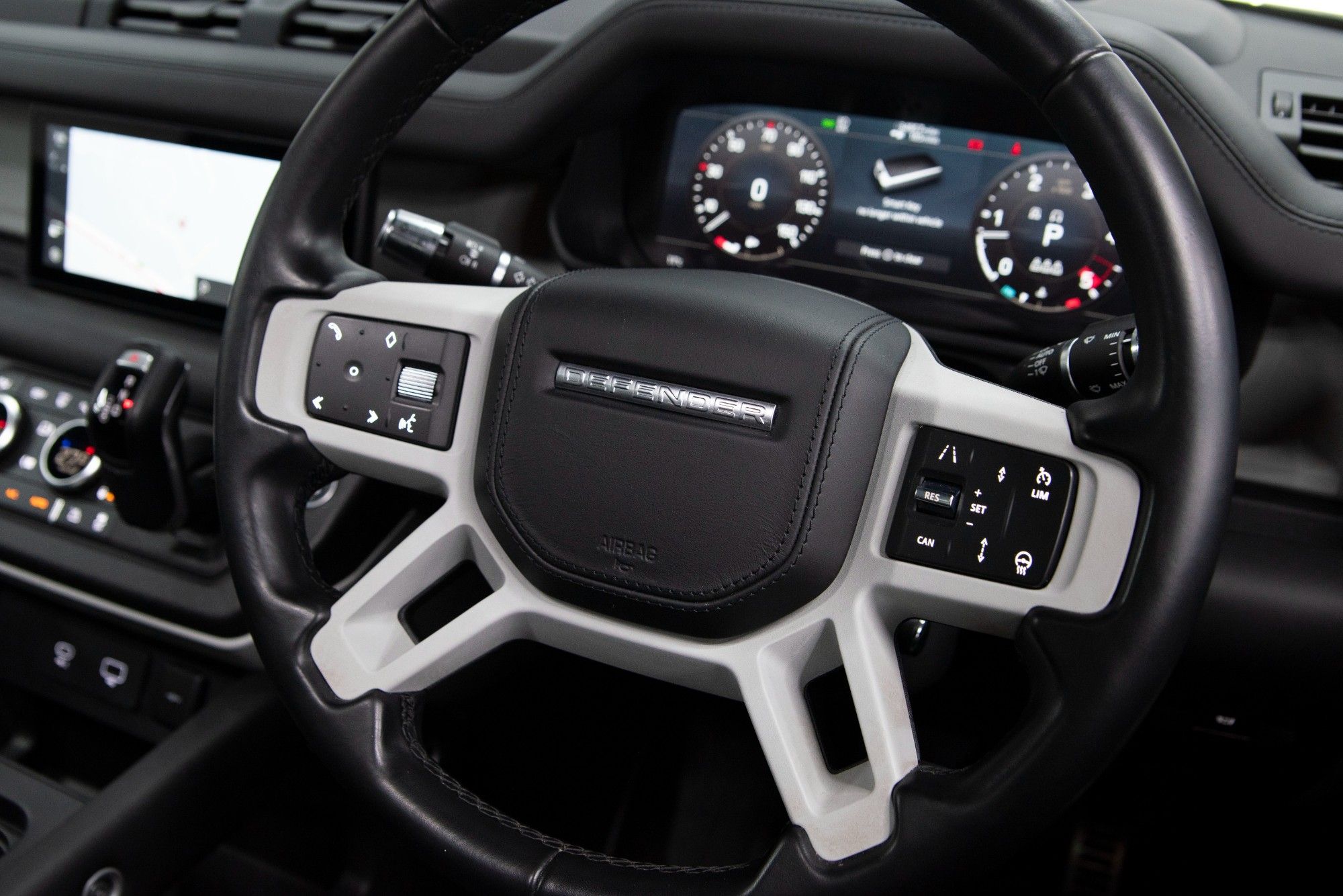 USED 2021 21 LAND ROVER DEFENDER 3.0 HSE MHEV 3d 246 BHP 