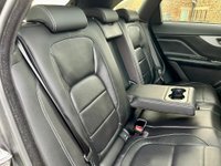 USED 2018 68 JAGUAR F-PACE 2.0d (240) R-Sport 5dr AWD Automatic Euro 6 (Panoramic Sunroof, Meridian Sound System, Heated Windscreen, Satellite Navigation, Rear View Camera) NATIONWIDE DELIVERY - RESERVE ONLINE TODAY