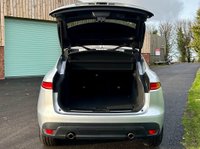 USED 2018 68 JAGUAR F-PACE 2.0d (240) R-Sport 5dr AWD Automatic Euro 6 (Panoramic Sunroof, Meridian Sound System, Heated Windscreen, Satellite Navigation, Rear View Camera) NATIONWIDE DELIVERY - RESERVE ONLINE TODAY