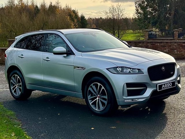2018 68 Jaguar F-Pace 2.0d (240) R-Sport 5dr AWD Automatic Euro 6 (Panoramic Sunroof, Meridian Sound System, Heated Windscreen, Satellite Navigation, Rear View Camera)