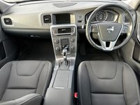 USED 2013 63 VOLVO V60 1.6 D2 SE NAV 5d 113 BHP SATELITTE NAVIGATION - BLUETOOTH HANDSFREE - DAB RADIO - USB INTERFACE - CLIMATE CONTROL - REAR PARKING SENSORS