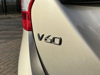 USED 2013 63 VOLVO V60 1.6 D2 SE NAV 5d 113 BHP SATELITTE NAVIGATION - BLUETOOTH HANDSFREE - DAB RADIO - USB INTERFACE - CLIMATE CONTROL - REAR PARKING SENSORS