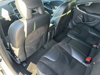 USED 2018 18 VOLVO V40 2.0 T3 R-DESIGN NAV PLUS 5d 150 BHP SATELLITE NAVIGATION - BLUETOOTH HANDSFREE - DAB RADIO - 17&rdquo; IXION ALLOY WHEELS - REAR PARKING CAMERA - REAR PARK ASSIST - CRUISE CONTROL