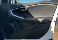 USED 2018 18 VOLVO V40 2.0 T3 R-DESIGN NAV PLUS 5d 150 BHP SATELLITE NAVIGATION - BLUETOOTH HANDSFREE - DAB RADIO - 17&rdquo; IXION ALLOY WHEELS - REAR PARKING CAMERA - REAR PARK ASSIST - CRUISE CONTROL